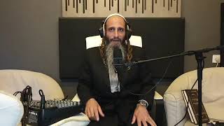 מלווה מלכא עם שי גז והרב מאור קריו בלק תשפג (הרב מאור קריו) - התמונה מוצגת ישירות מתוך אתר האינטרנט יוטיוב. זכויות היוצרים בתמונה שייכות ליוצרה. קישור קרדיט למקור התוכן נמצא בתוך דף הסרטון