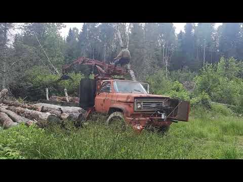 DIY log loader. Operation and safety video guide. Watch to the end.