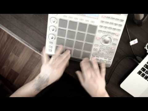 Finger drumming practice AKAI MPC Studio (Dislocated Day by Porcupine Tree)