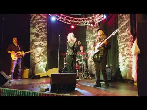 Betty Fox Band Live at Three Daughters Brewery