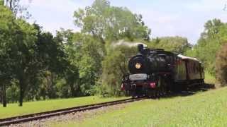 preview picture of video 'Queensland Railways BB18 1/4 Steam Locomotive pulls up the bank in Mareeba station'
