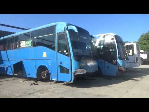 Trabajan en recuperación de parque automotor en Media Luna.