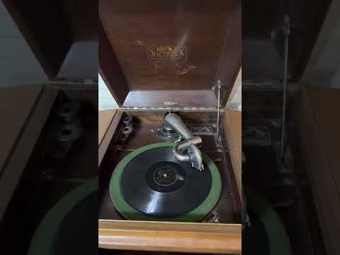 Stormy Weather Tex Beneke with Glenn Miller Orchestra 1947 played on an original Victrola