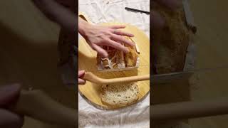 The best bow knife from @BarlowandCo , use sourdoughhooked for 10% off!