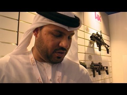 Shoppen für den Krieg der Zukunft: Die Waffenmesse von Abu Dhabi | SPIEGEL TV