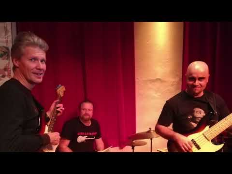 Black Night (Deep Purple) by Richie & The Groovers (demoversion)