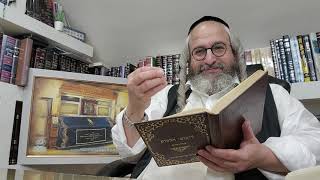 אור ימי חנוכה – ביידיש – 4 – הכנה לימי החנוכה ה'תשפ"ו ע"פ הספר 'אוצר היראה' – 'תשובת השנה' אות יט (הרב מוטה פראנק) - התמונה מוצגת ישירות מתוך אתר האינטרנט יוטיוב. זכויות היוצרים בתמונה שייכות ליוצרה. קישור קרדיט למקור התוכן נמצא בתוך דף הסרטון