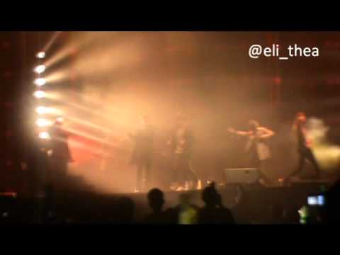 ZE:A singing Mazeltov part 1!