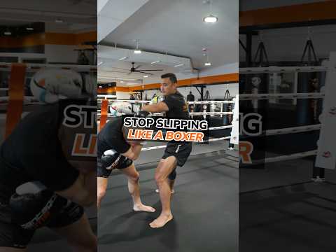 Stop SLIPPING like a boxer ⬆️#muaythai #mma #martialarts #fightsports
