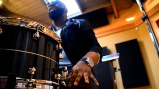 Video thumbnail for Calvin Rodgers: Pearl 14x8 Kapur Fiberglass Snare Drum by Pearl Drums