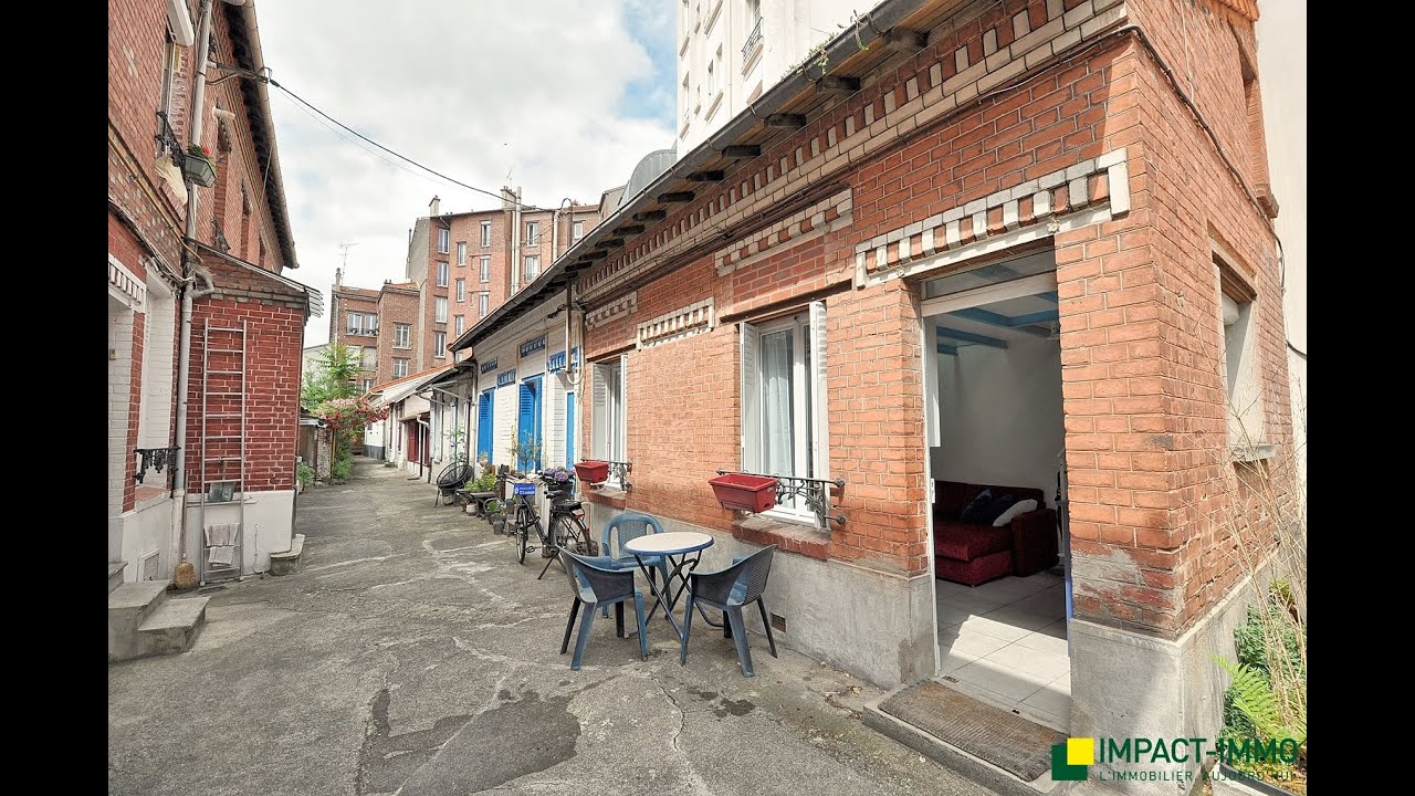 Watch video Visite d'une maison à vendre au cœur de Boulogne Billancourt Visite d'une maison à vendre au cœur de Boulogne Billancourt