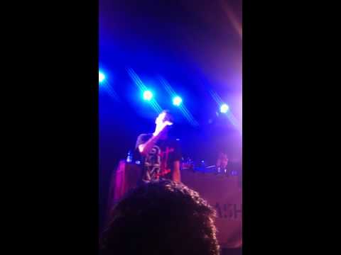 Marracash - Rapper Criminale (Roma 5-12-2011) + discorso Dogo Gang