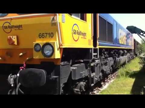 Class 66 GBRF (66710) gravel train(part 2)