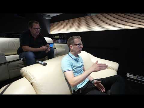 Reaction Video - Michi hört seine Nubert Lautsprecher zum ersten Mal professionell eingemessen