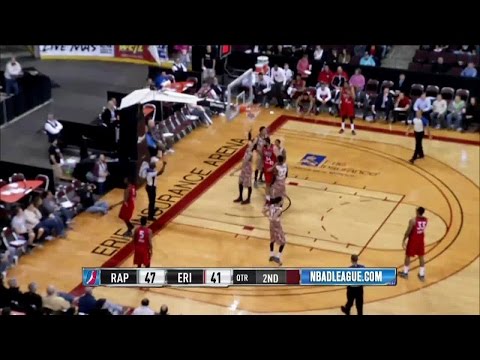 Shannon Scott Flips It Over the Shoulder for the Bucket