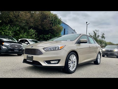 2017 Ford Focus Titanium Startup, Walkaround and features