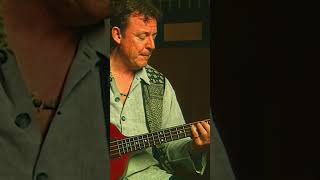 Jack Bruce showing how to play the bassline of &quot;I Feel Free&quot; #tutorial