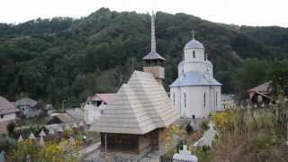 preview picture of video 'Biserica de lemn din Rebrisoara (Regio - Transilvania de Nord)'