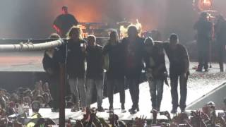 Suavecito - Despedida del concierto - Mana en la cama incendiada  Arequipa 2016