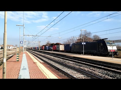 HD - E.484.901 di MRCE sul TCS Padova I. - La Spezia M. in transito a Terme Euganee A.M.