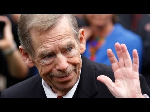 Tributes paid to Vaclav Havel