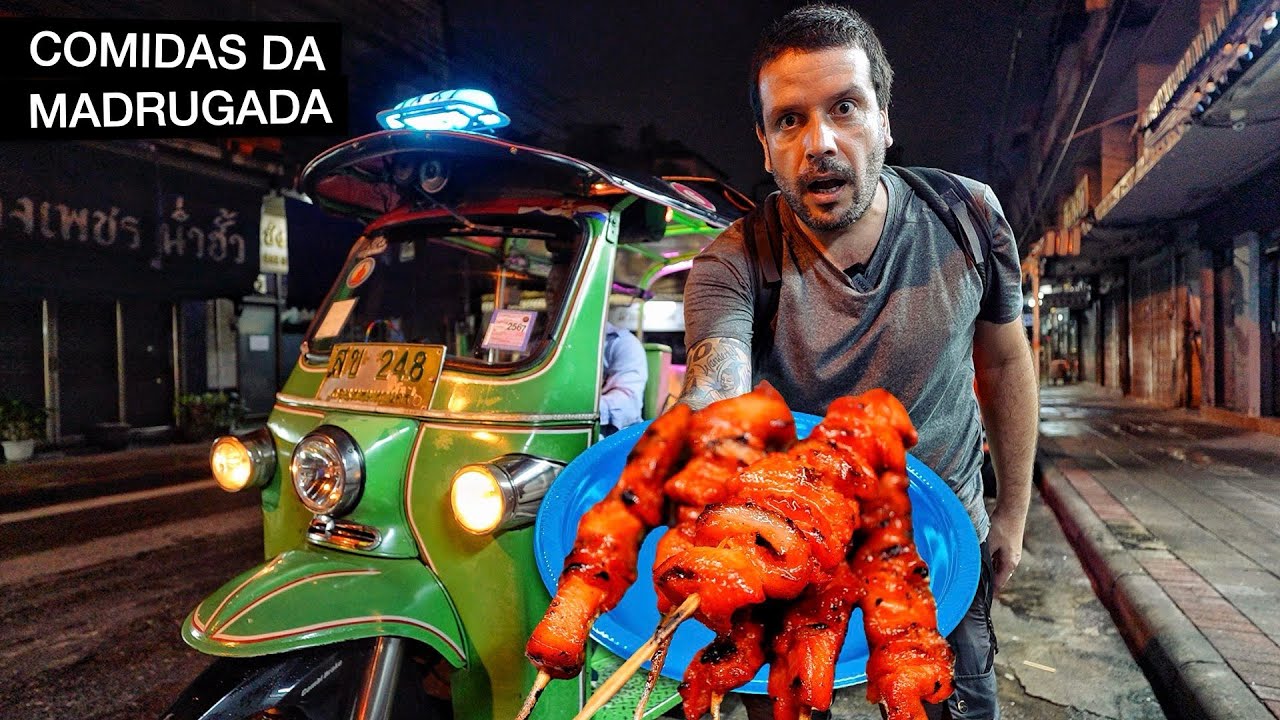 Provando COMIDA DE RUA na madrugada tailandesa 🇹🇭