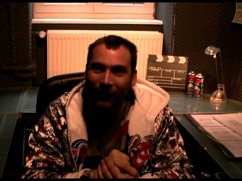 BEE LOW & Ecko Unltd. wünschen MERRY X-MAS!