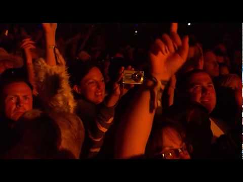Video thumbnail for Always on My Mind [Live at Glastonbury Festival, Worthy Farm, Pilton, UK - 2010/06/26]