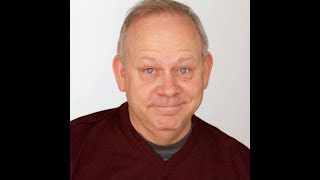 Hans interviews Actor Andy Forrest from NBC's Parks and Recreation! video