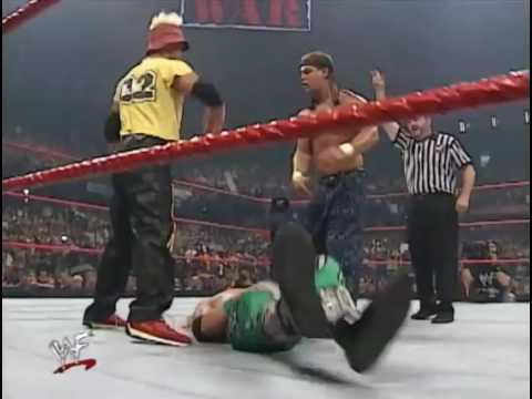 Too Cool vs Edge & Christian (Tag Team Championship) - Raw 09/18/00