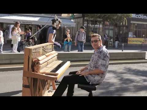 Nico Brina - Rockin' Boogie Woogie Piano in Interlaken 🇨🇭 boogiewoogiepiano
