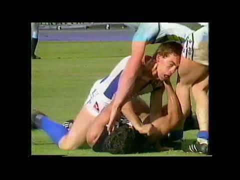 Steve Da Rui giving Alastair Clarkson a neck massage - 1987 London game Carlton North Melbourne