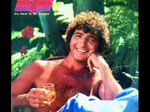 Mac Davis - It's Hard To Be Humble (1980)