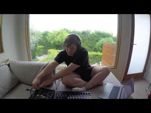 Shallou - Chill At Home Mix: Episode 2 (Room Service Set via Chill Nation)