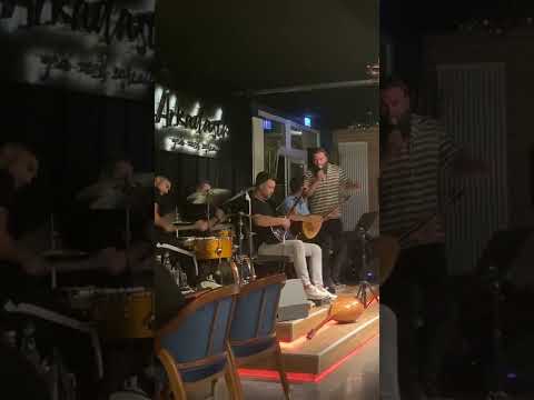 Kapinin Önünde- Gec Kaldin / Aliyar Kinik/ Eren Turan/ Muhammed A. Evci