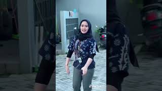 Download lagu gulu pedot viral di tik tok || aring aring bakar gedang campur sawi mp3 Download lagu gulu pedot viral di tik tok || aring aring bakar gedang campur sawi mp3