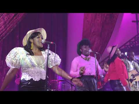 HOWZIK | Apprends-moi à t'aimer | Live | Clip officiel