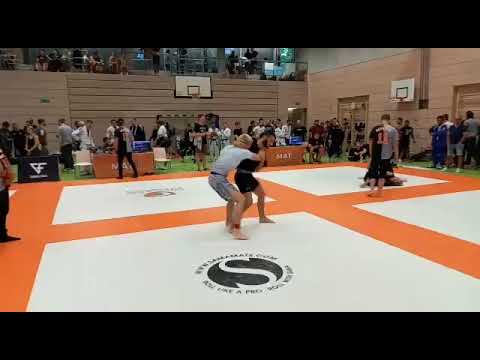Head and Arm Throw Counter - Petro Roumeliadis JUNGLE BJJ