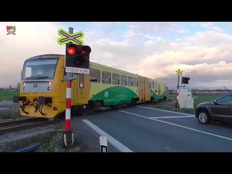 Železniční přejezd Trotina (I/33) [P5429] - 10.4.2022 / Czech railroad crossing