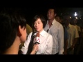 Zoe Tay queuing to pay her respects to Mr Lee Kuan.