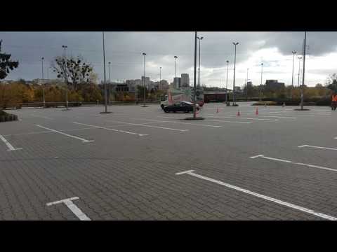 Automobilklub Morski Gdynia - SPAM 30.10.2016 Nissan Z 350 parking
