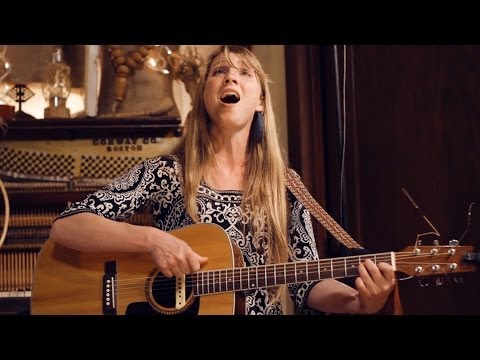 BAMM.tv Presents: Chelsea Coleman - "Apple Core"