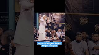 Download lagu jangan bandingkan diri kita dengan orang lain#ustdasadlatif #pengajianlucu mp3
