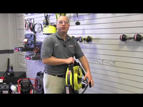 Product Overview - SeekTech ST-33QR Transmitter 