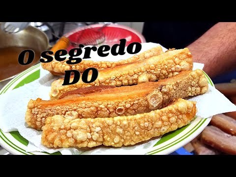 Você fritou a vida toda errado o torresmo! O segredo é ...