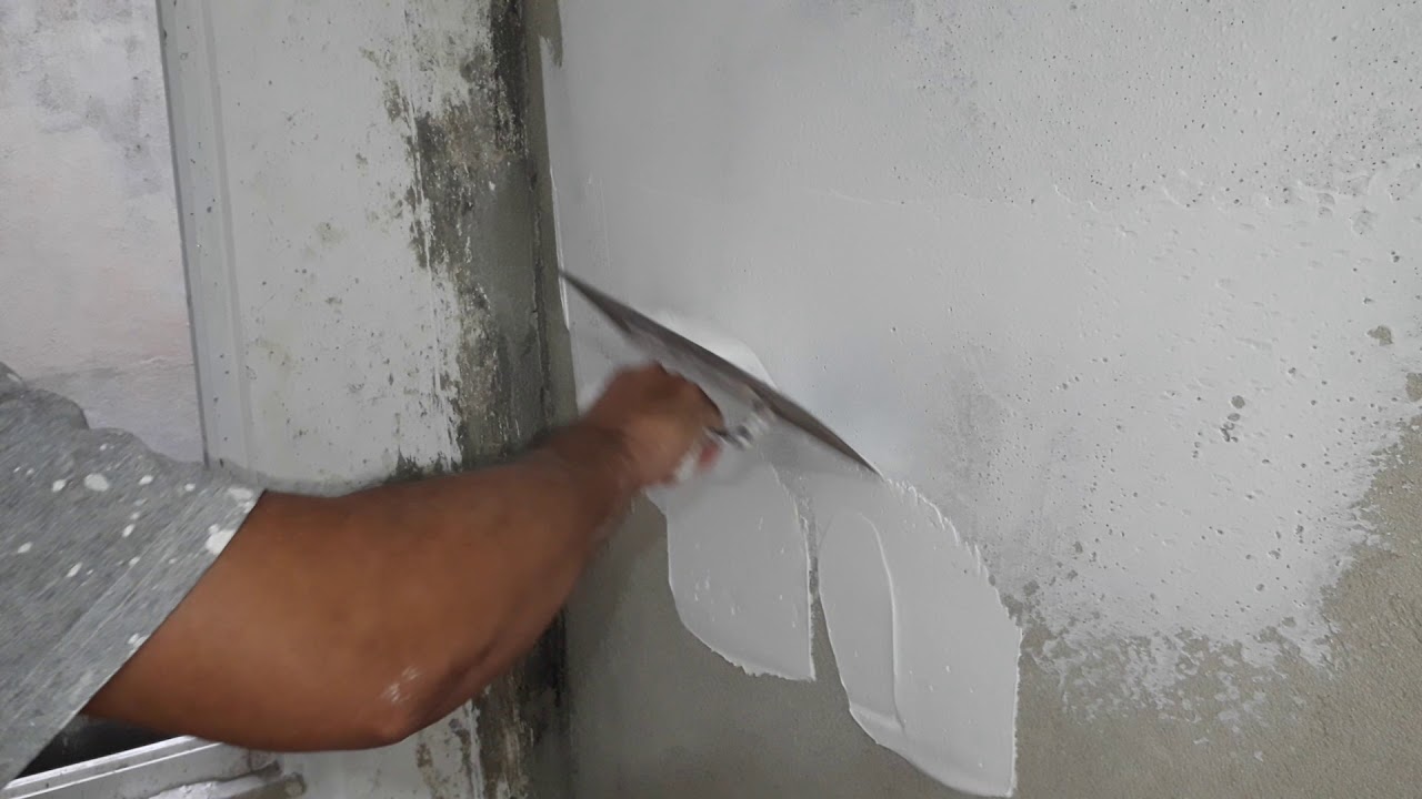 Como aplicar primeira demão de massa corrida parede com reboco/antes apliquei fundo preparador.