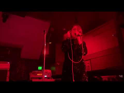 Tamaryn - "Cranekiss" (live @ Kilowatt Bar, San Francisco, 9/14/2024)