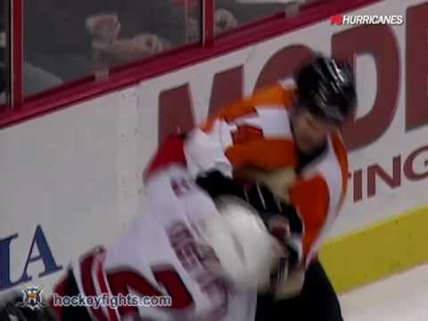 Tom Kostopoulos vs Ian Laperriere