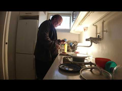 MongoTV_7542 - Min Frokost - RUGBRØD Med SPEGEPØLSE og LEVERPOSTEJ