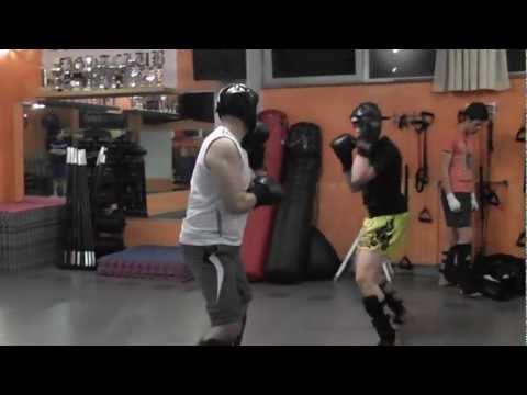 2012-11-22 Sparring - Markus S. vs David H. - Kampfschule Sugambrer Fightclub Würzburg